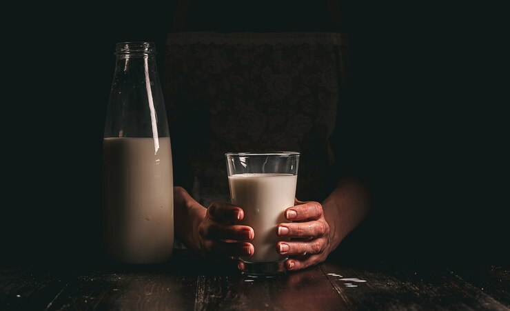 how to drink milk for better health, what is the healthiest way to drink milk